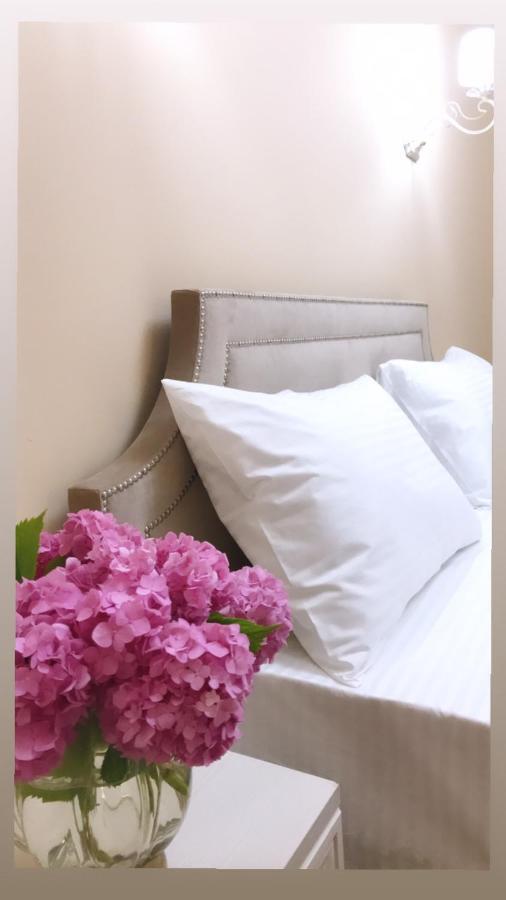 Hotel In Sukhum ซุคุม ภายนอก รูปภาพ