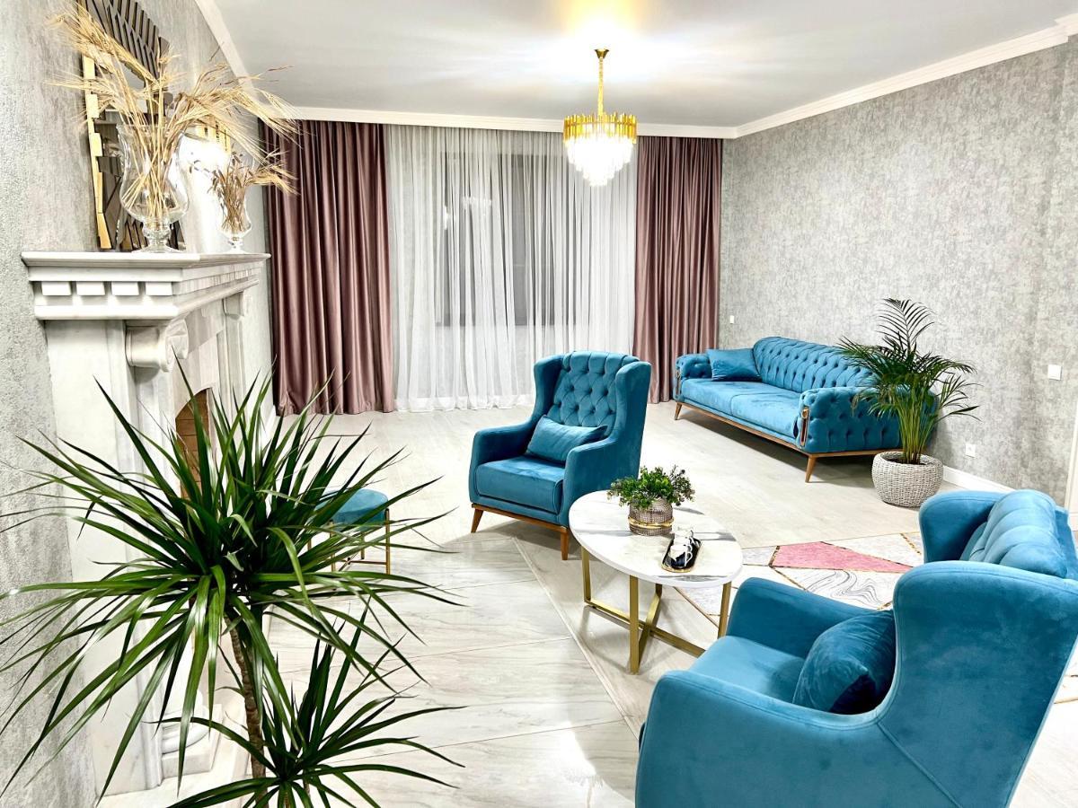 Hotel In Sukhum ซุคุม ภายนอก รูปภาพ